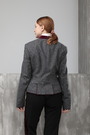 Пиджак бордовые вставки серый 024519
