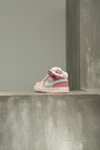 Спорт кроссовки белое лого розовая кожа 026350