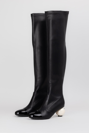 Сапоги жемчужина на каблуке черная кожа 037763