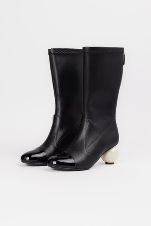 Чоботи перлина на підборах чорна шкіра 037764