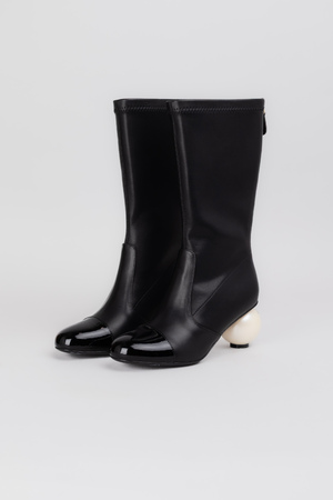 Сапоги жемчужина на каблуке черная кожа 037764