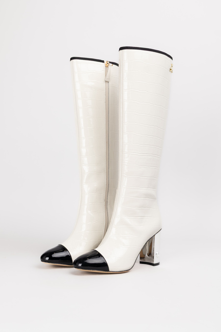 Сапоги черный носок каблуки серебряно-белая кожа 038147