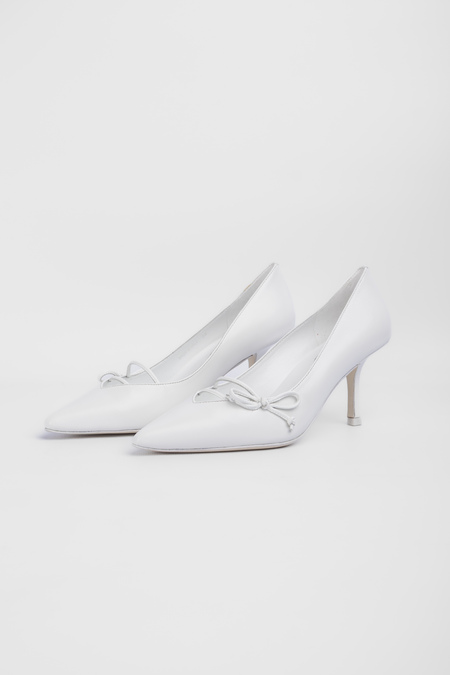 Туфлі бантик біла шкіра 040009